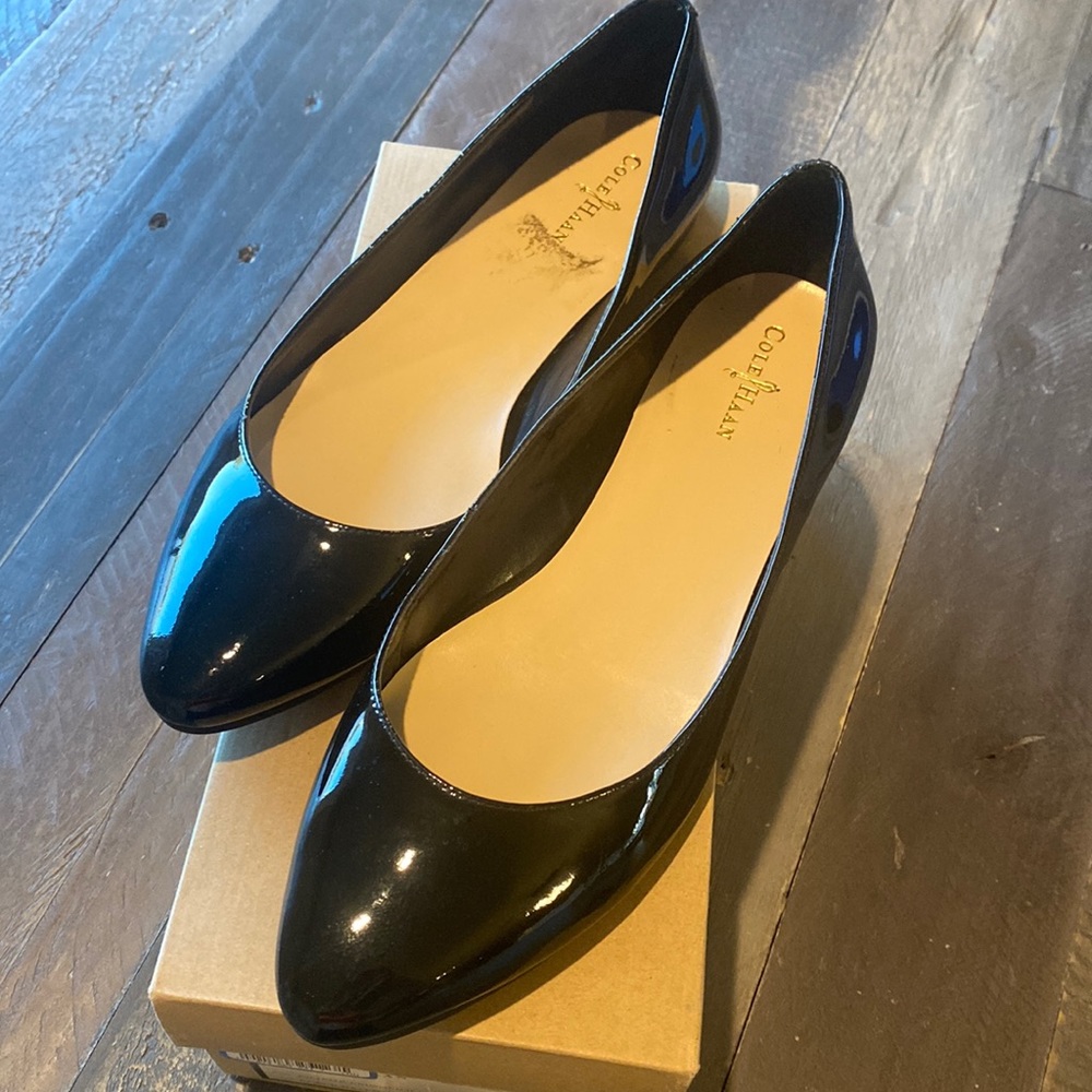 COLE HAAN Black Patent Leather Pointed Toe Flats Size 8.5